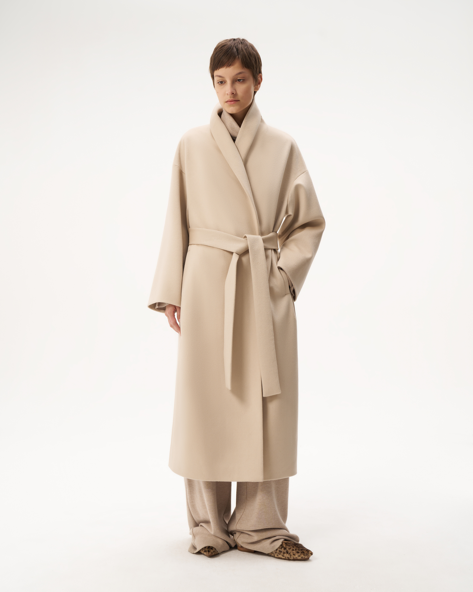 Объемное пальто VICTORIA ANDREYANOVA осень-зима 2024/2025