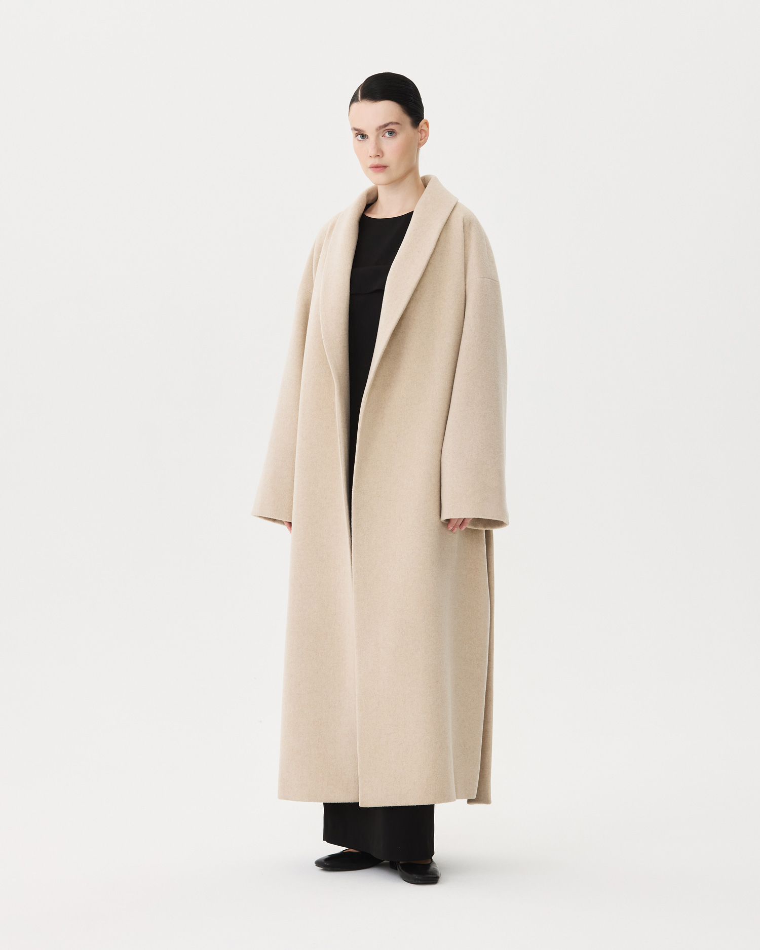 Пальто из коллекции Fall-Winter 25/26 Victoria Andreyanova