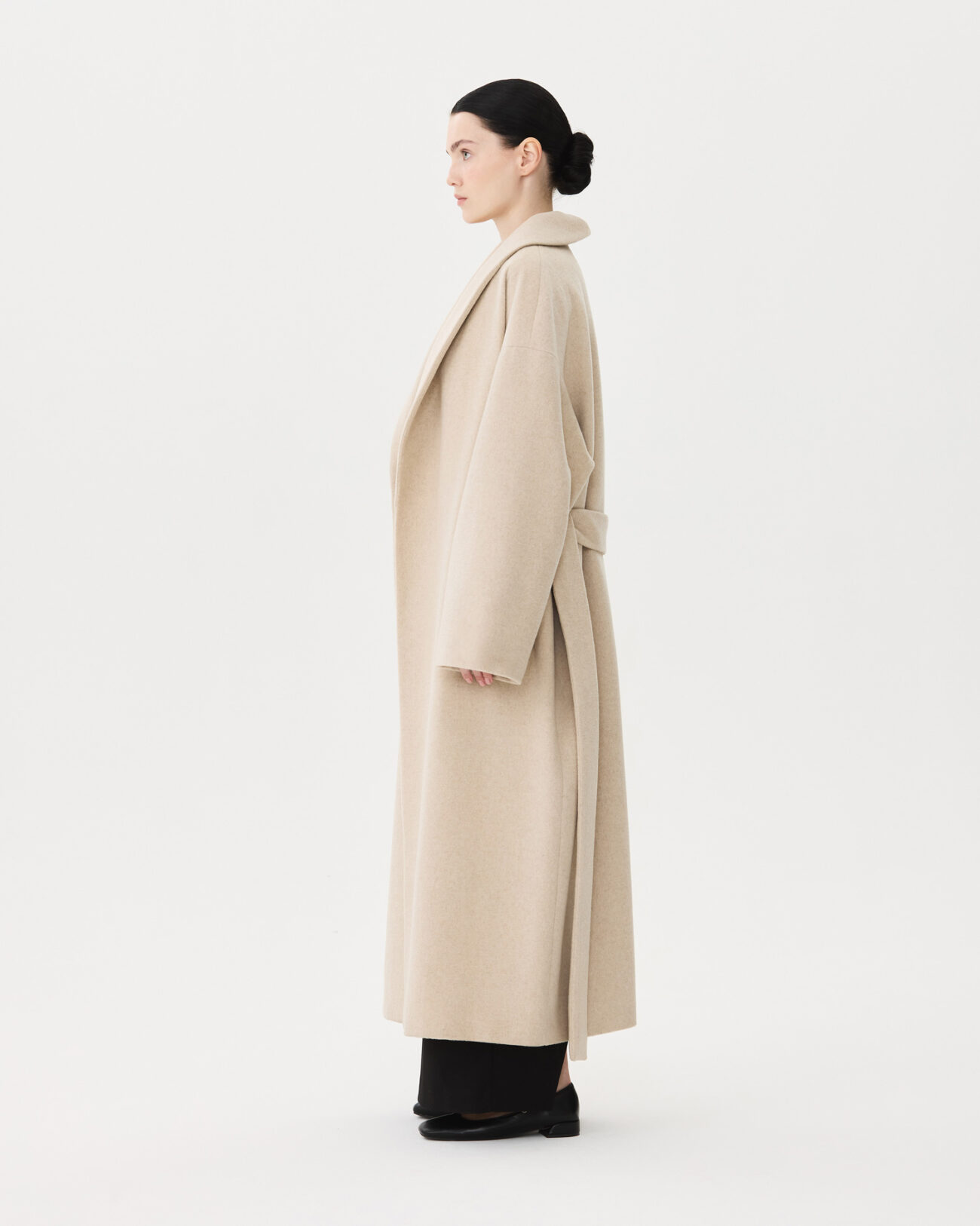 Пальто из коллекции Fall-Winter 25/26 Victoria Andreyanova