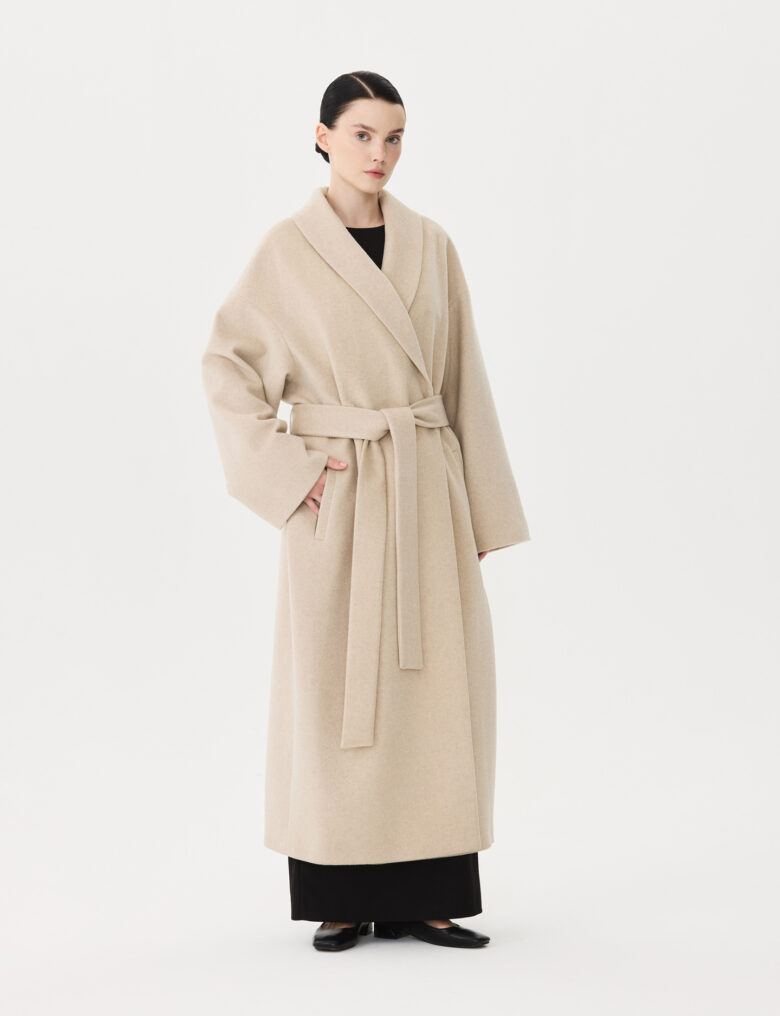 Пальто из коллекции Fall-Winter 25/26 Victoria Andreyanova