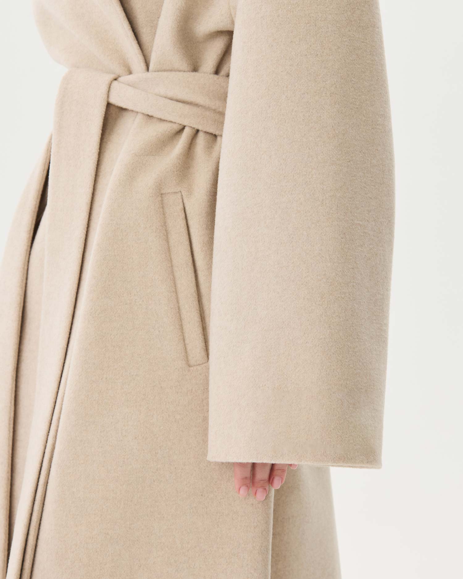 Пальто из коллекции Fall-Winter 25/26 Victoria Andreyanova