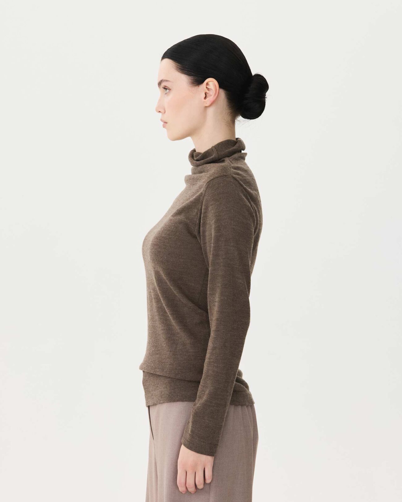 Джемпер из коллекции Fall-Winter 25/26 Victoria Andreyanova