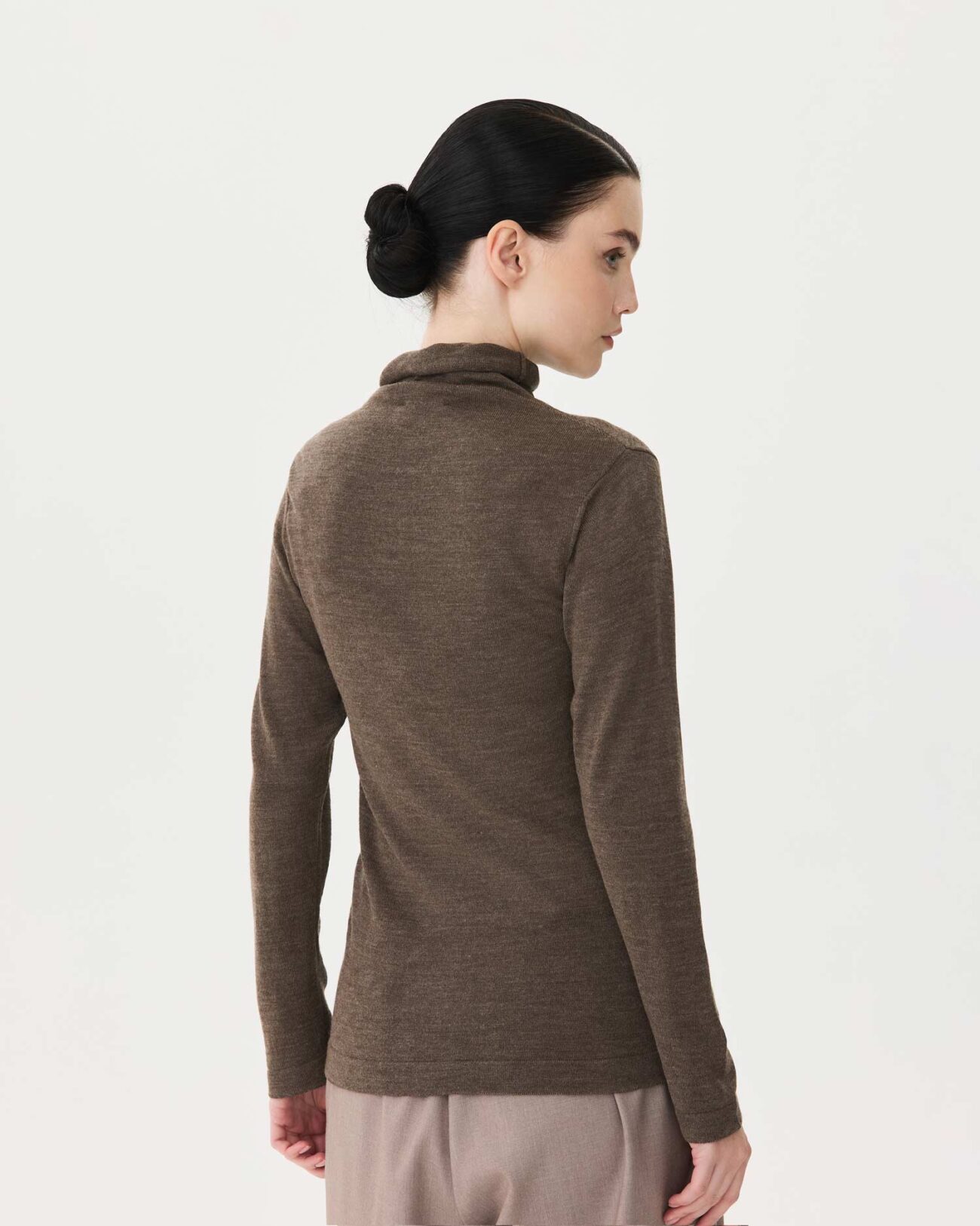 Джемпер из коллекции Fall-Winter 25/26 Victoria Andreyanova