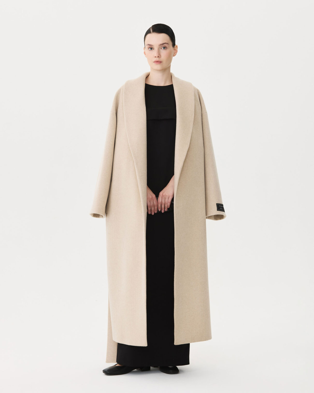 Женское пальто из коллекции Fall-Winter 24/25 Victoria Andreyanova