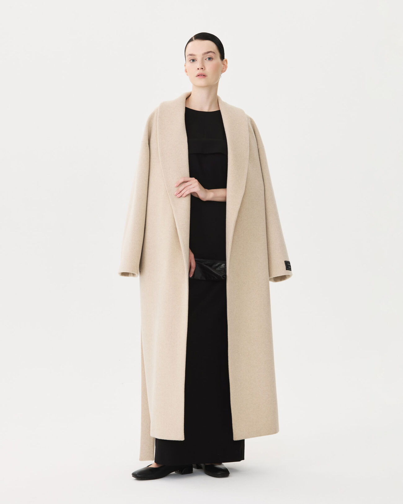 Женское пальто из коллекции Fall-Winter 24/25 Victoria Andreyanova
