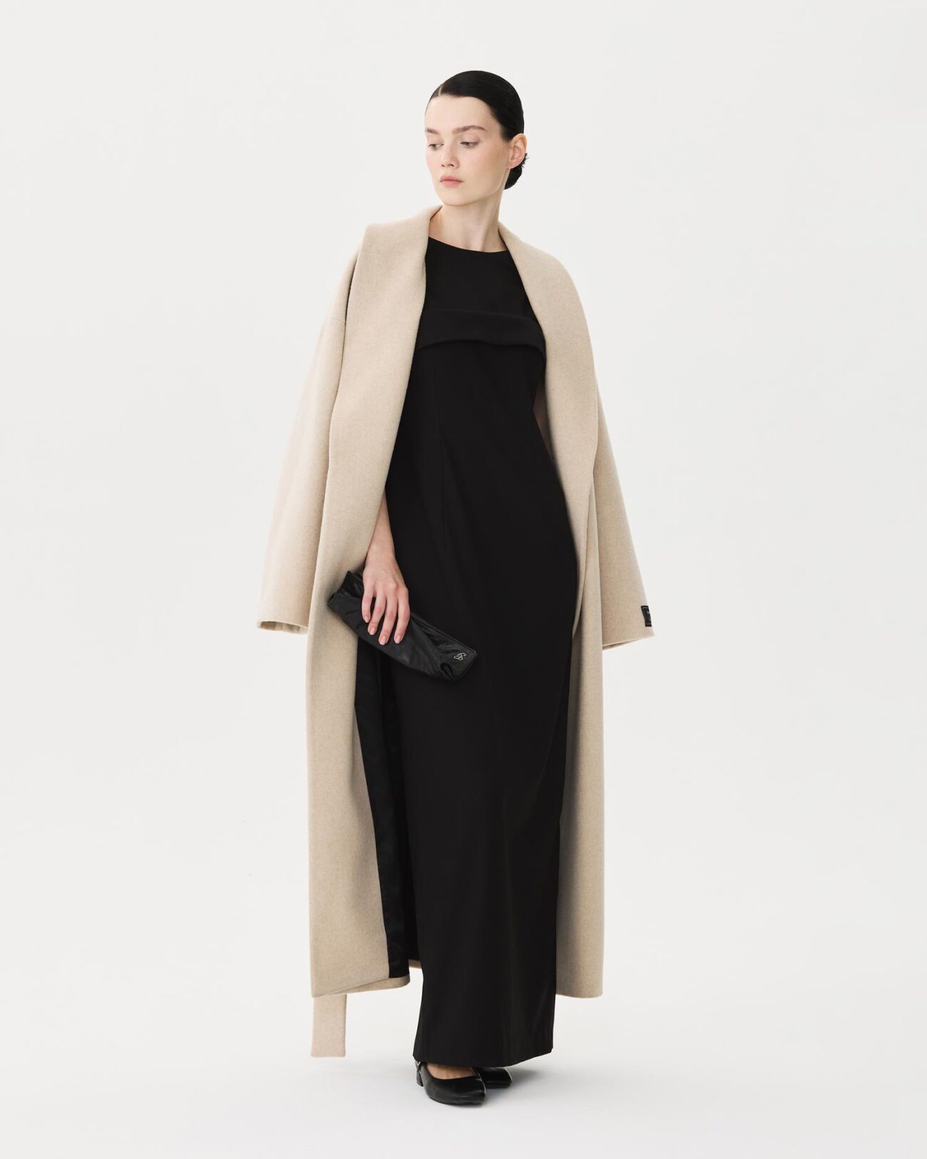 Женское пальто из коллекции Fall-Winter 24/25 Victoria Andreyanova