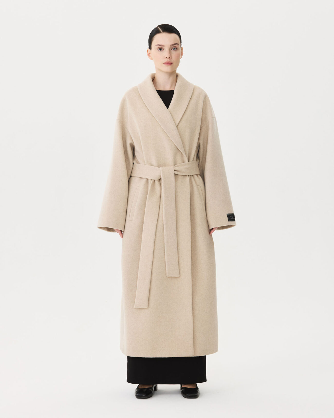 Женское пальто из коллекции Fall-Winter 24/25 Victoria Andreyanova