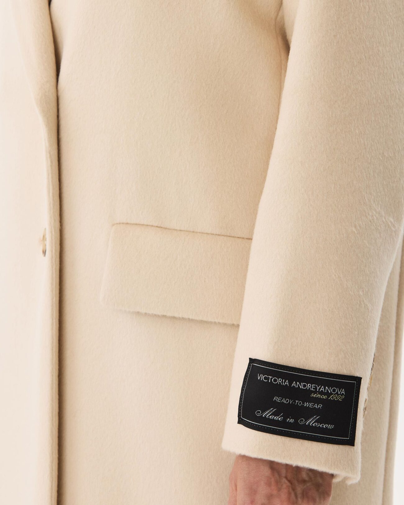 Пальто из коллекции Fall-Winter 24/25 Victoria Andreyanova