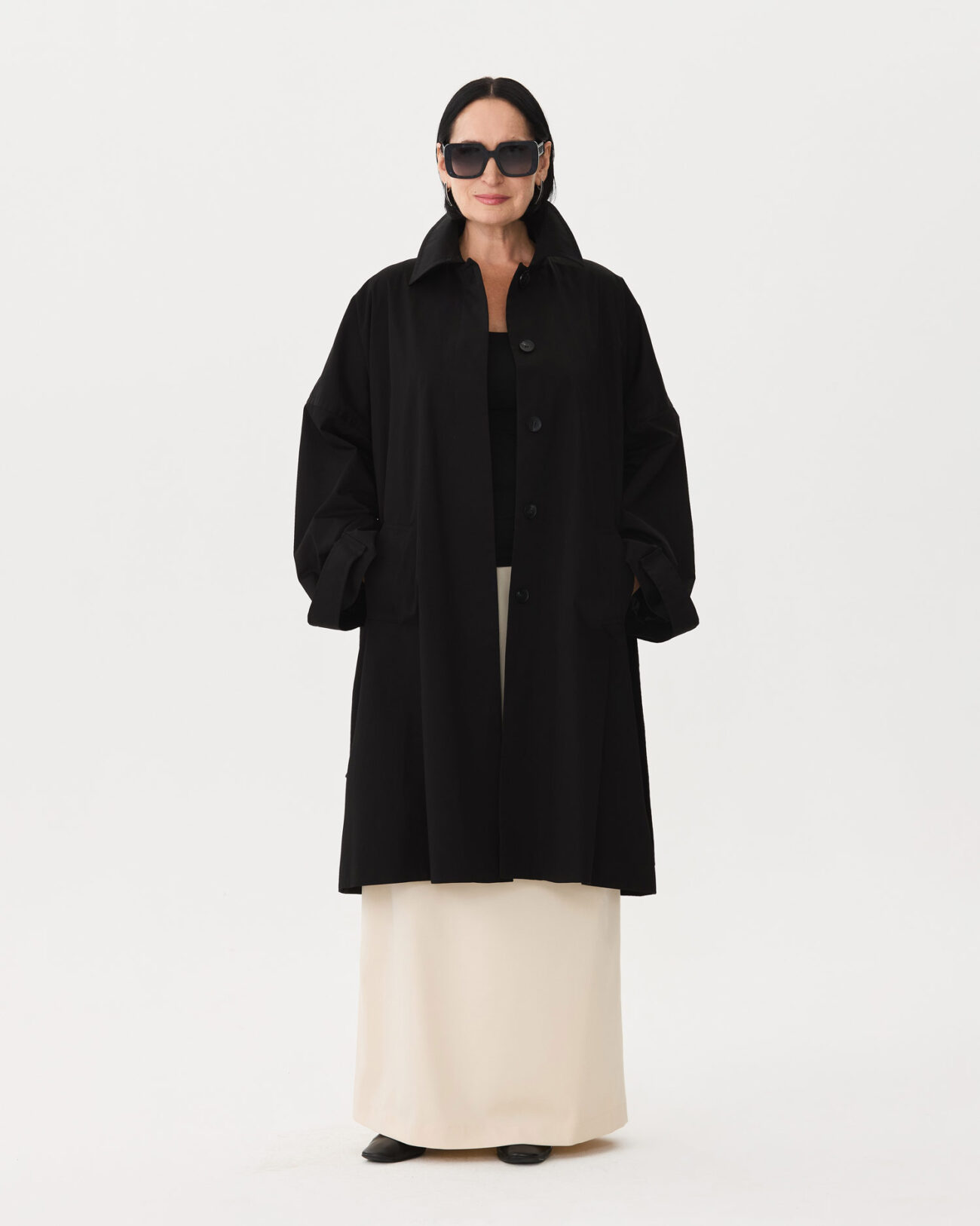 Женский плащ из коллекции SS 25 Victoria Andreyanova