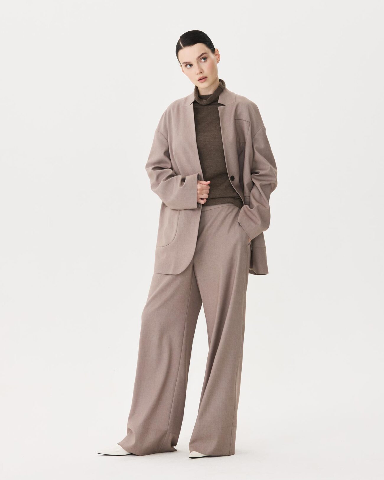 Брюки из коллекции Fall-Winter 25/26 Victoria Andreyanova