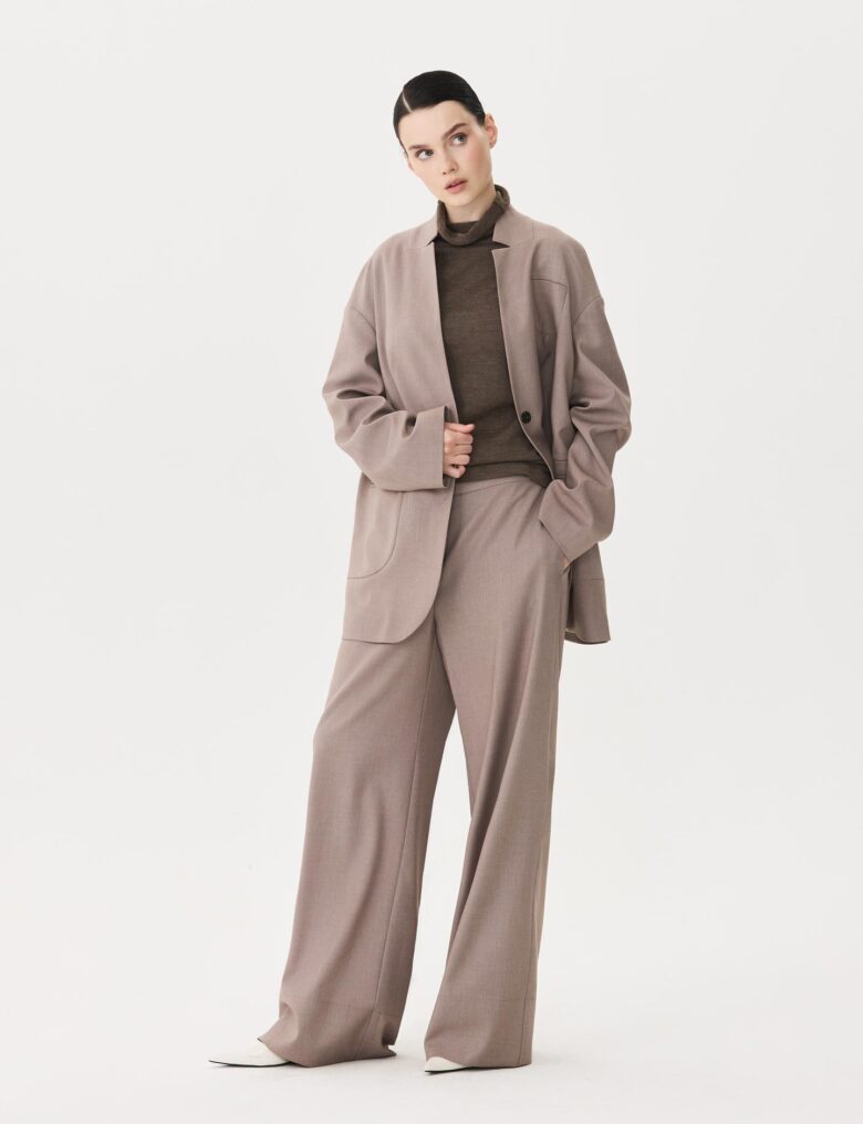 Брюки из коллекции Fall-Winter 25/26 Victoria Andreyanova