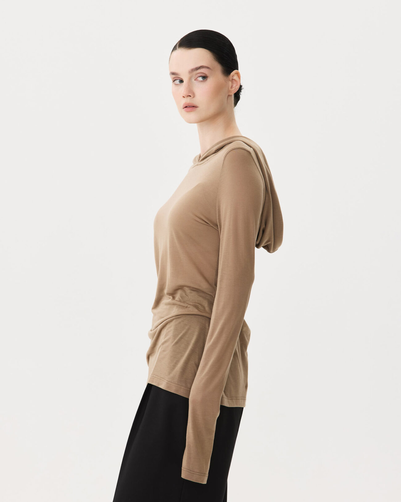 Лонгслив из коллекции Fall-Winter 25/26 Victoria Andreyanova