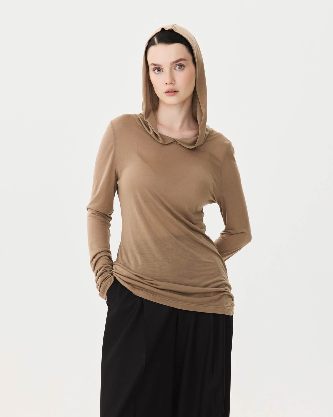 Лонгслив из коллекции Fall-Winter 25/26 Victoria Andreyanova