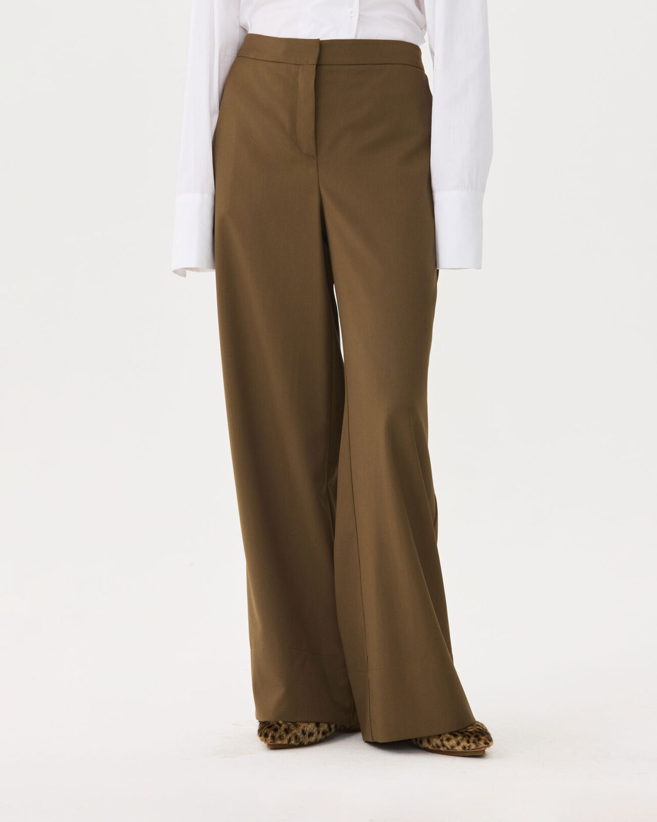 Брюки из коллекции Fall-Winter 25/26 Victoria Andreyanova