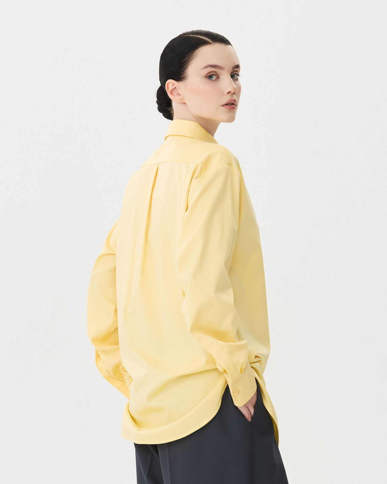 Рубашка из коллекции Fall-Winter 25/26 Victoria Andreyanova