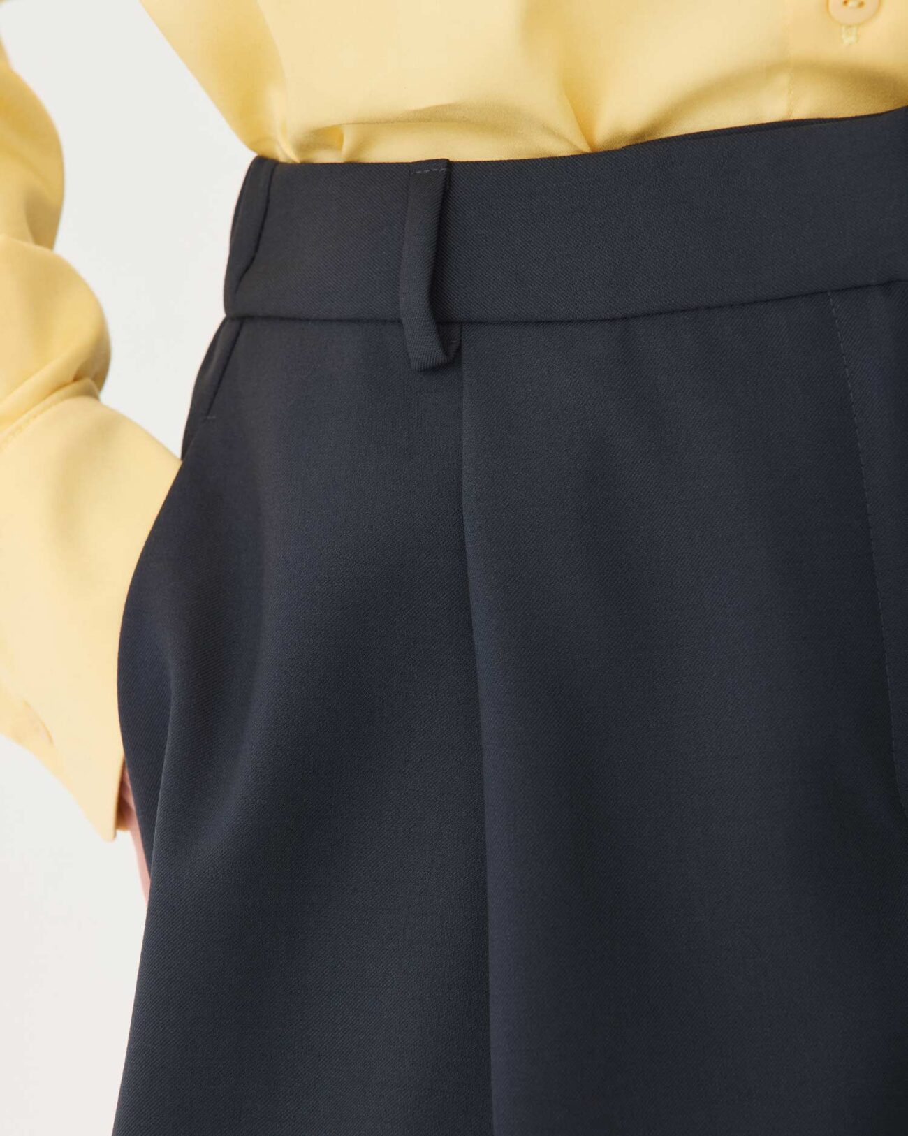 Брюки из коллекции Fall-Winter 25/26 Victoria Andreyanova