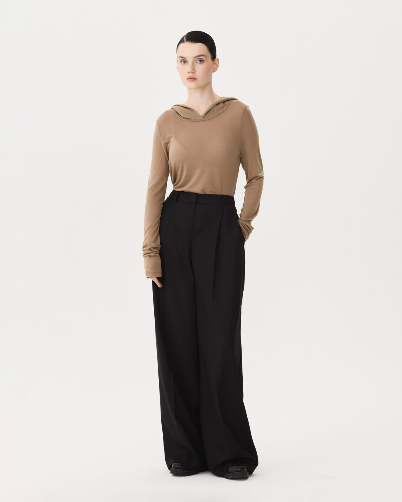 Брюки из коллекции Fall-Winter 25/26 Victoria Andreyanova