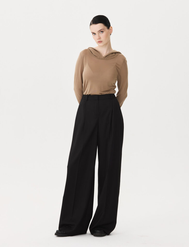 Брюки из коллекции Fall-Winter 25/26 Victoria Andreyanova
