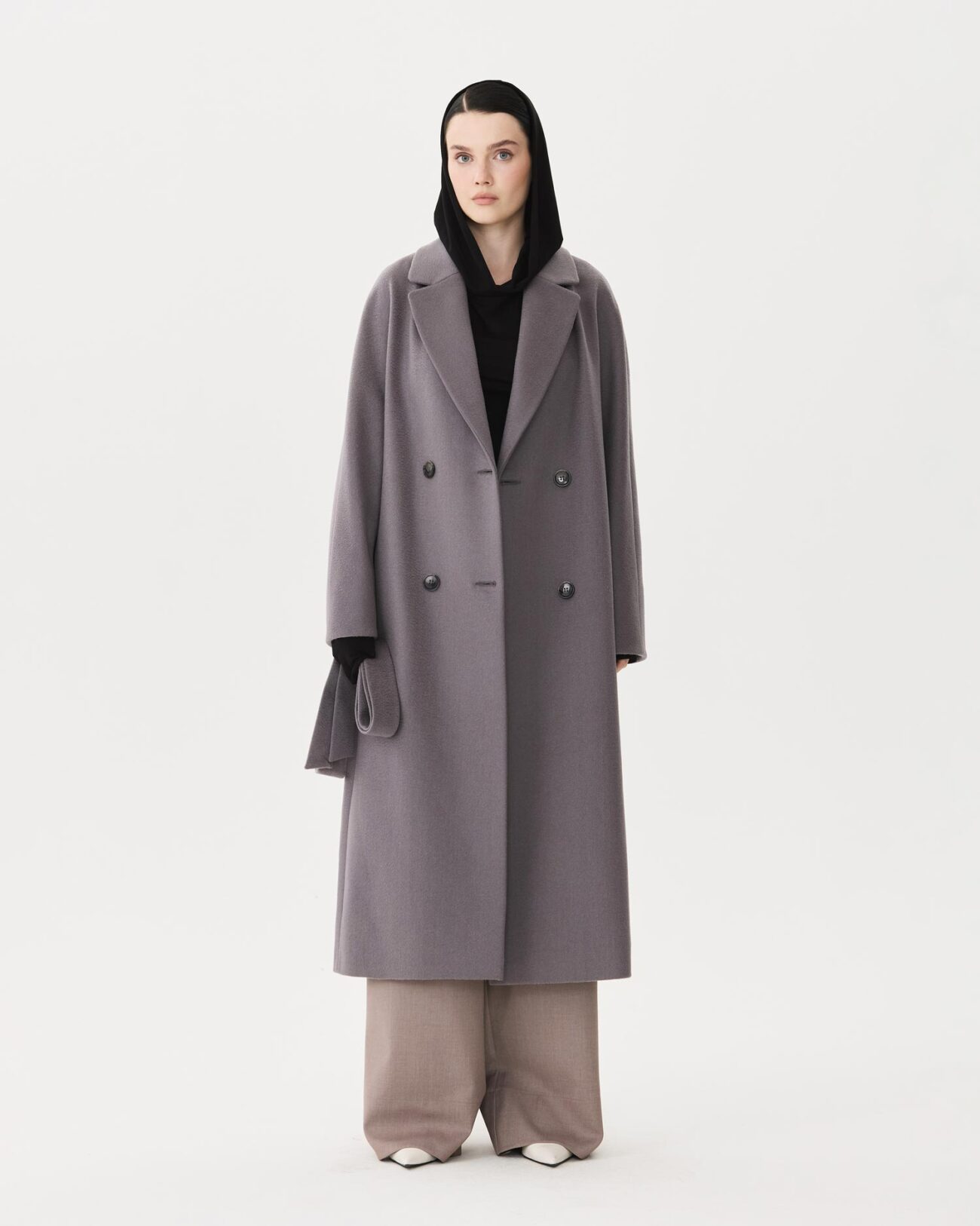 Женское пальто из коллекции Fall-Winter 25/26 Victoria Andreyanova