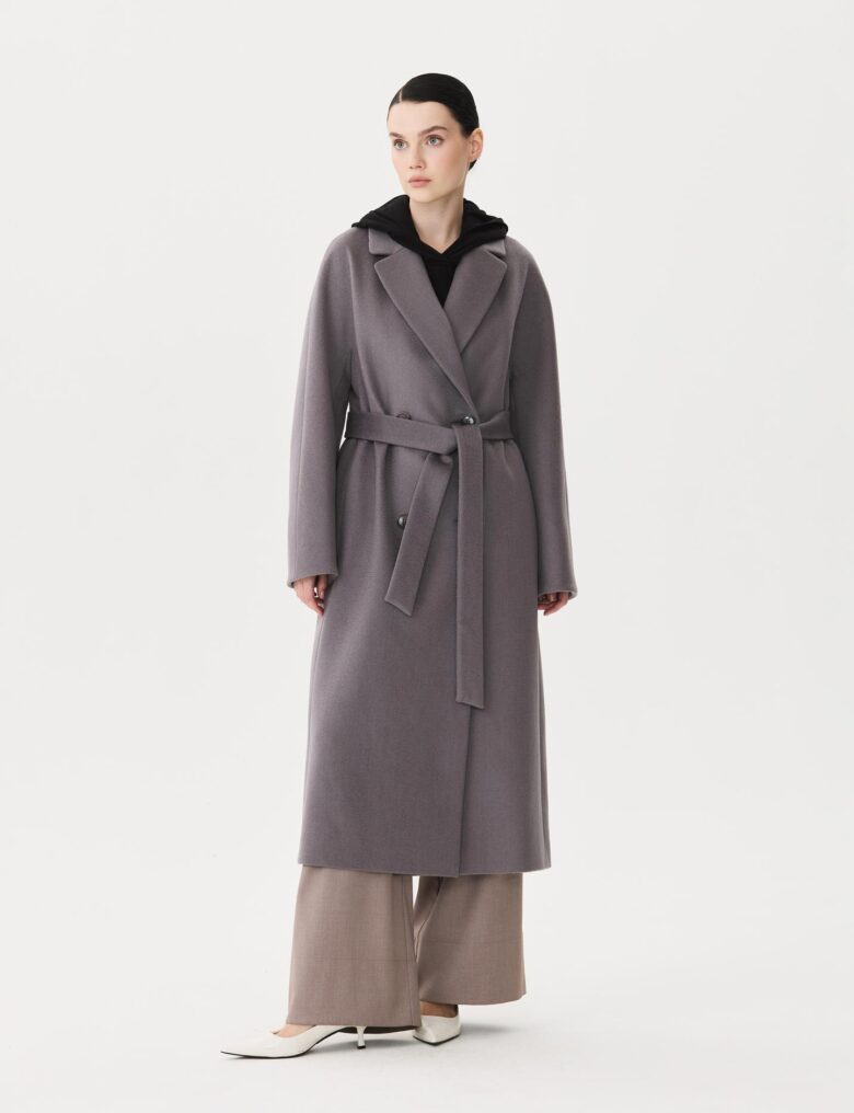 Женское пальто из коллекции Fall-Winter 25/26 Victoria Andreyanova