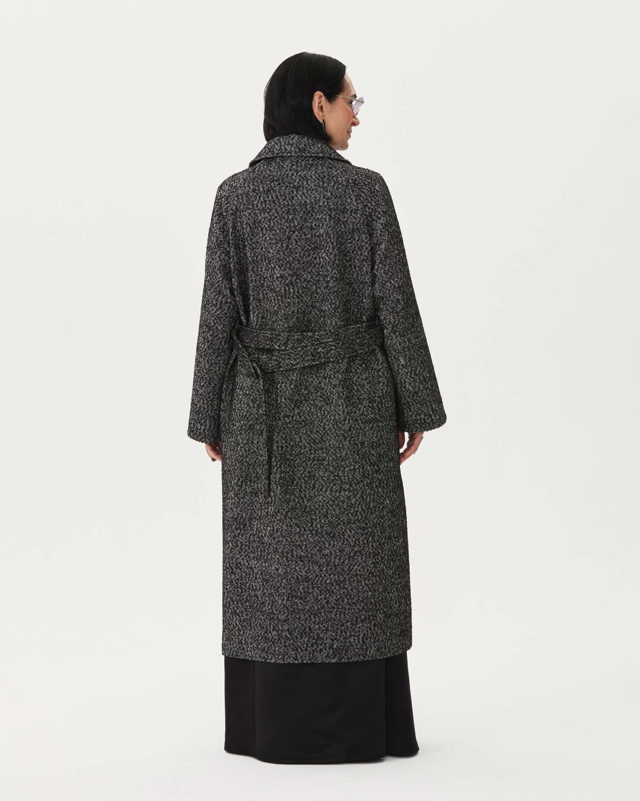 Женское пальто из коллекции Fall-Winter 25/26 Victoria Andreyanova