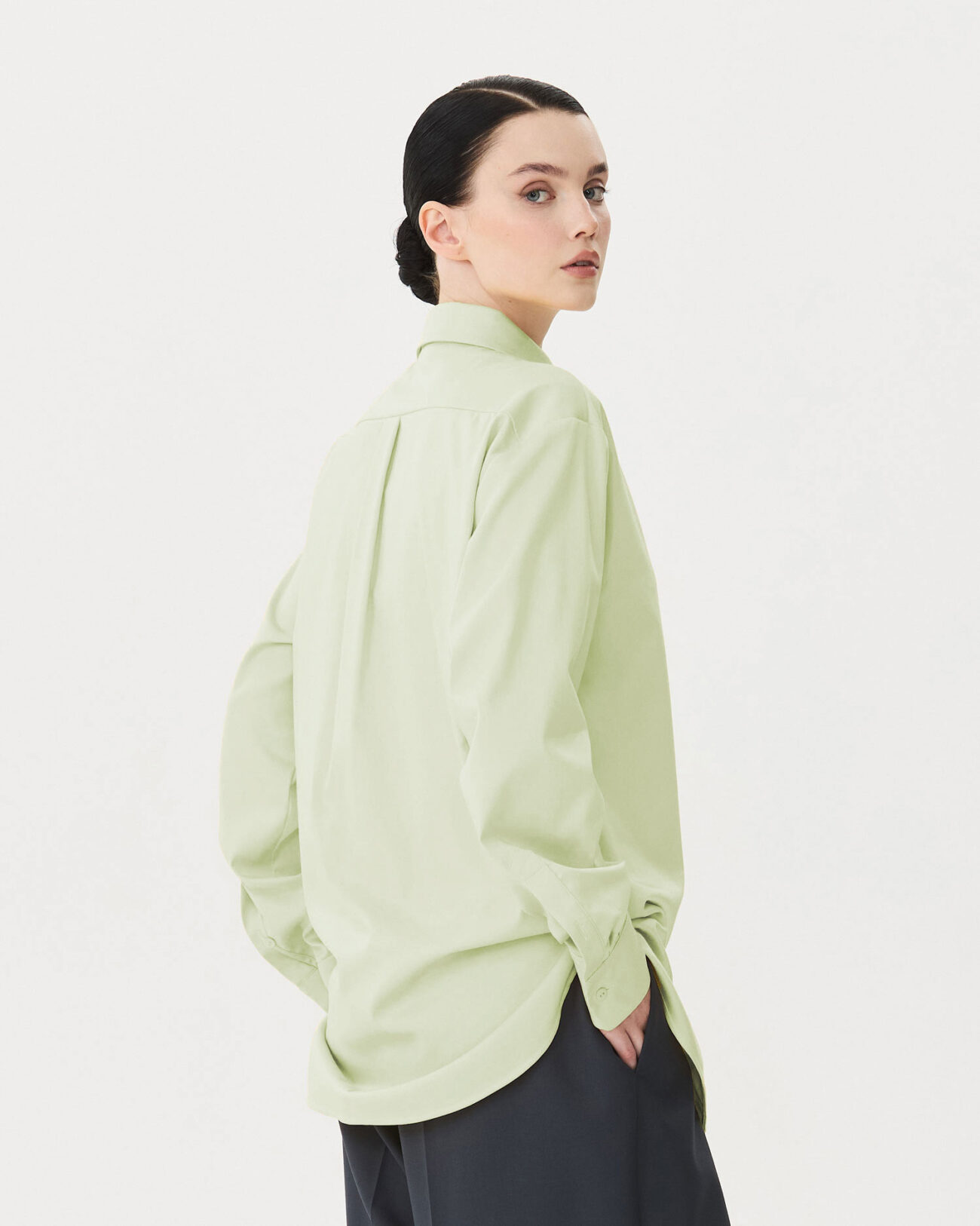 Рубашка из коллекции Fall-Winter 25/26 Victoria Andreyanova