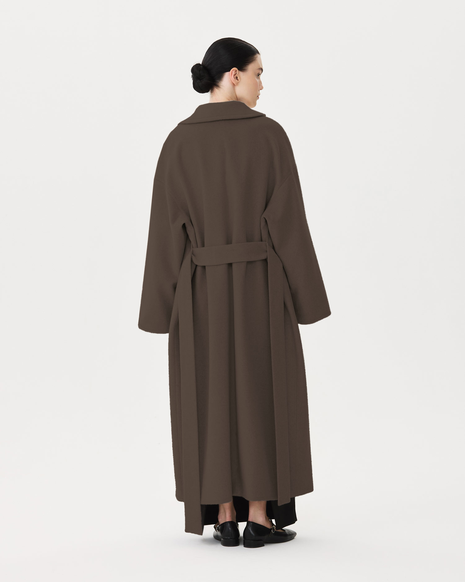 Пальто из коллекции Fall-Winter 25/26 Victoria Andreyanova