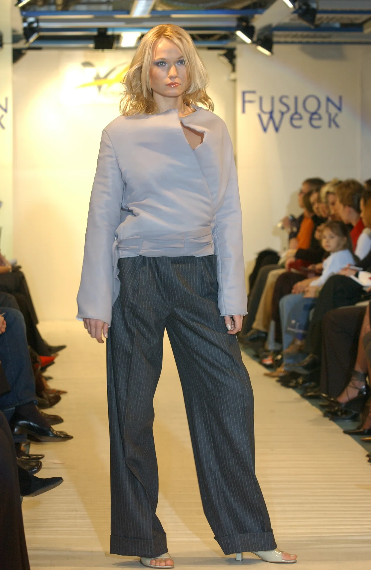 Коллекция 2001 Spring Fusion Week 2001, Victoria Andreyanova, образ 11