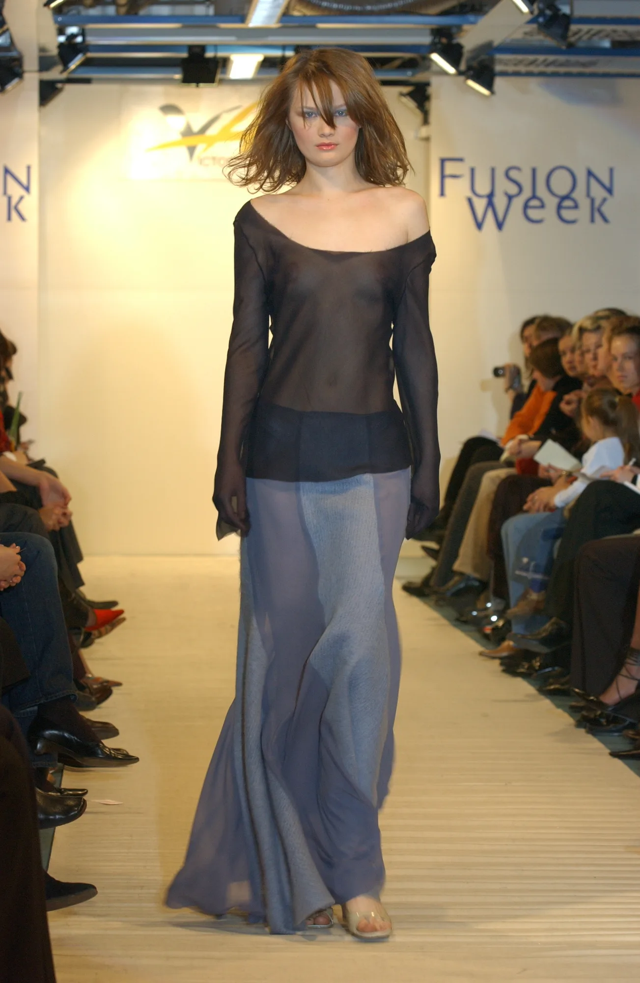 Коллекция 2001 Spring Fusion Week 2001, Victoria Andreyanova, образ 19