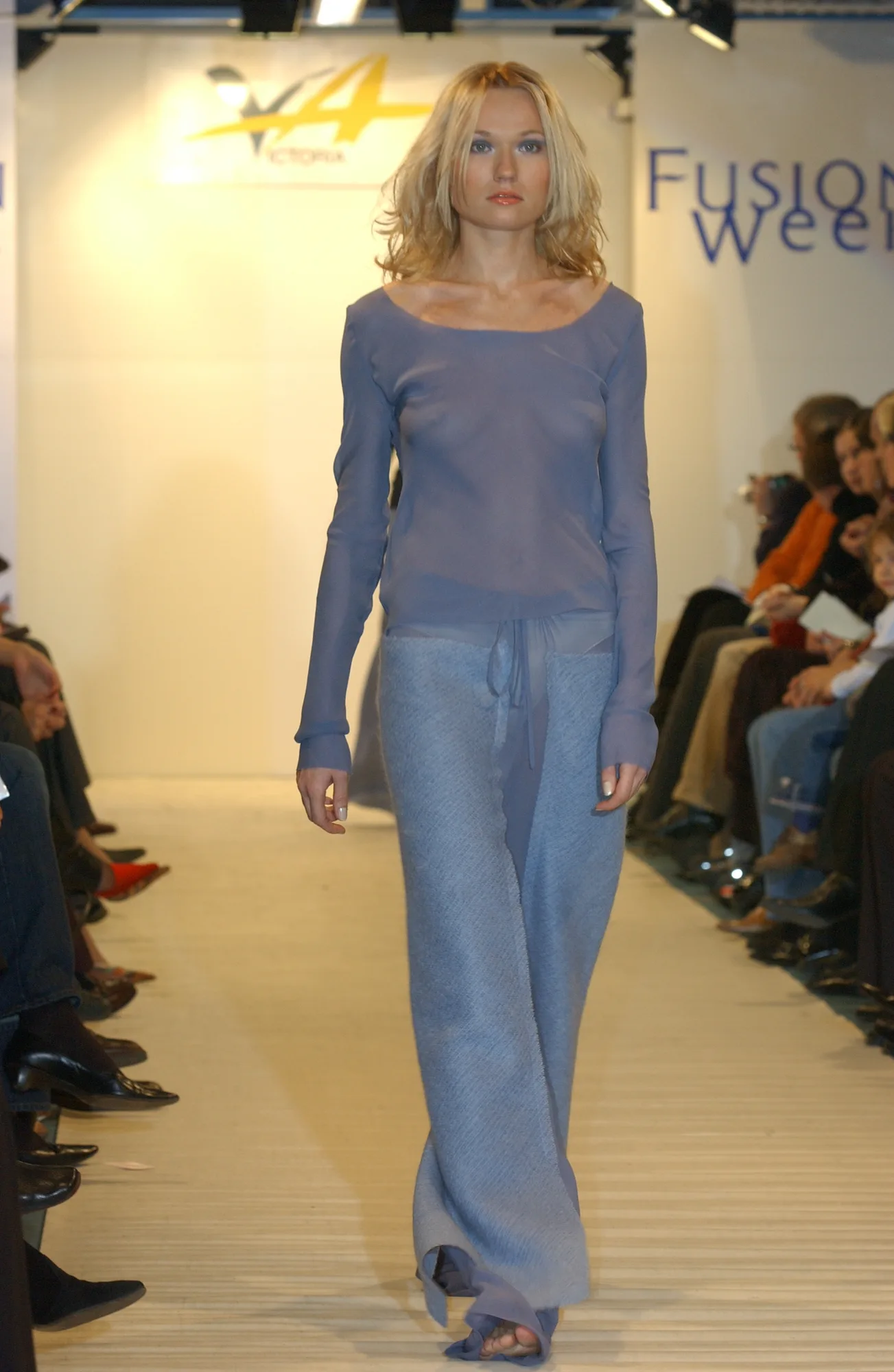 Коллекция 2001 Spring Fusion Week 2001, Victoria Andreyanova, образ 20