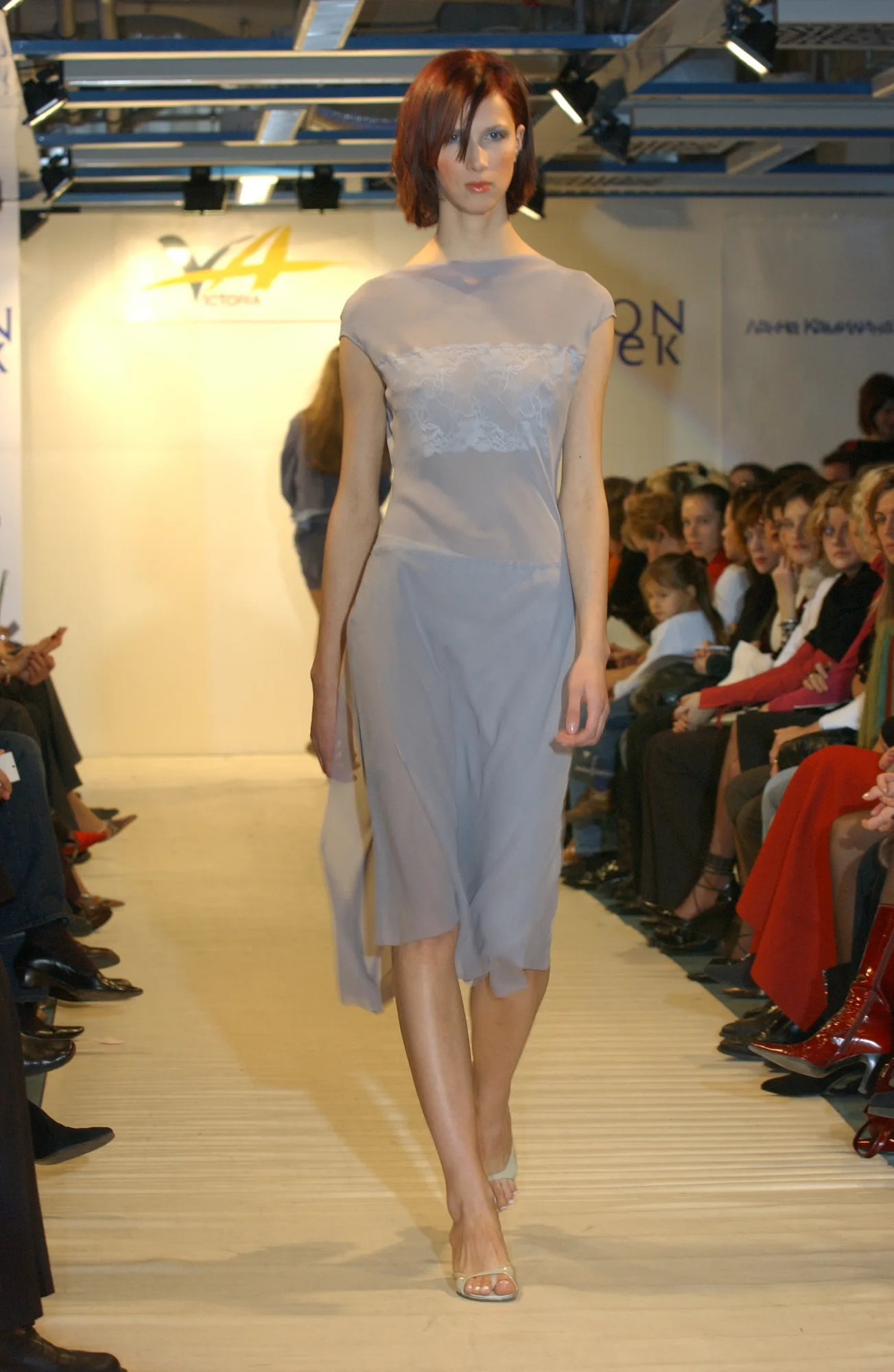 Коллекция 2001 Spring Fusion Week 2001, Victoria Andreyanova, образ 23