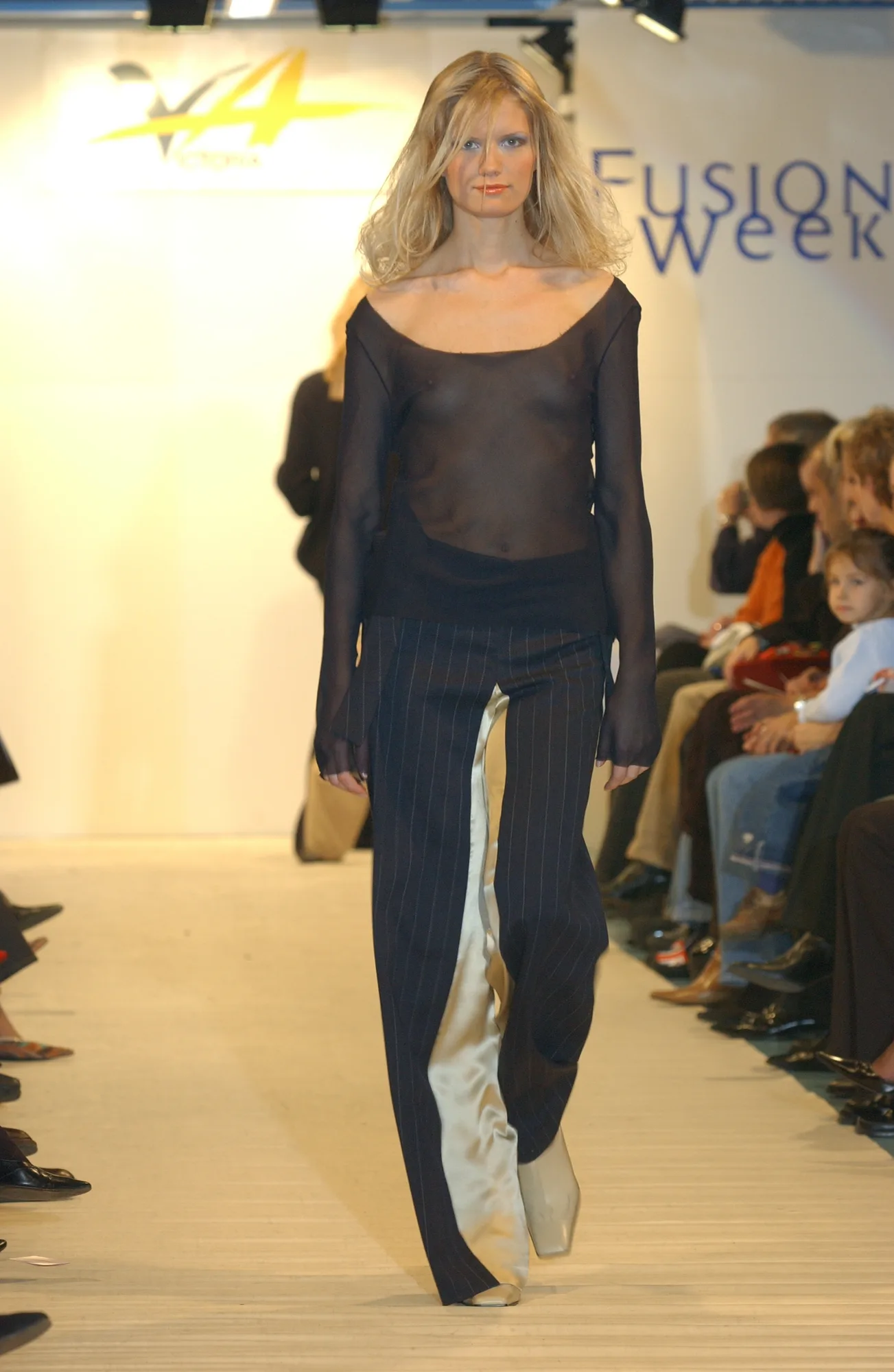 Коллекция 2001 Spring Fusion Week 2001, Victoria Andreyanova, образ 3