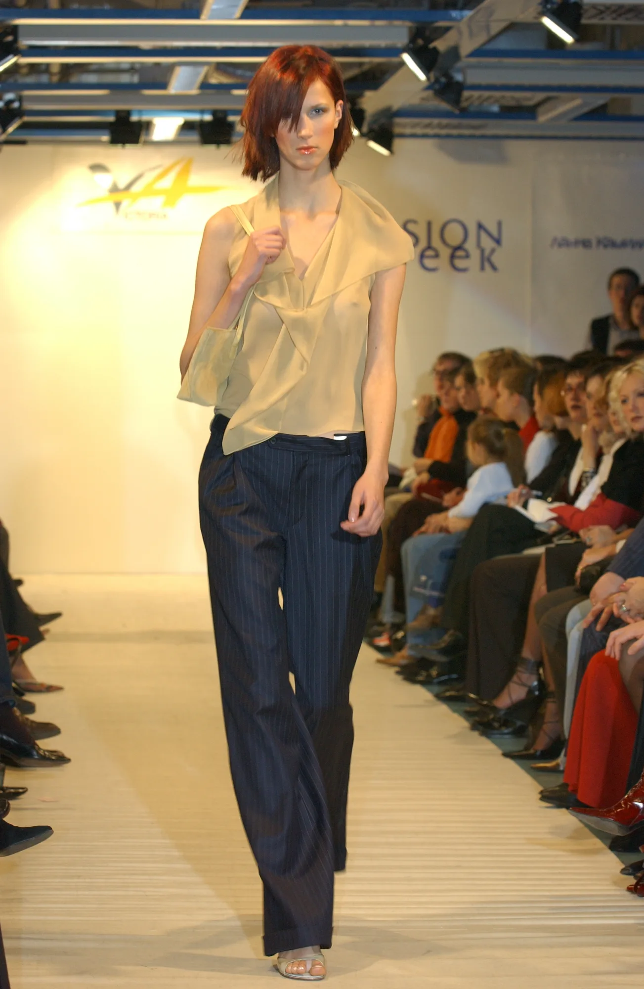 Коллекция 2001 Spring Fusion Week 2001, Victoria Andreyanova, образ 5