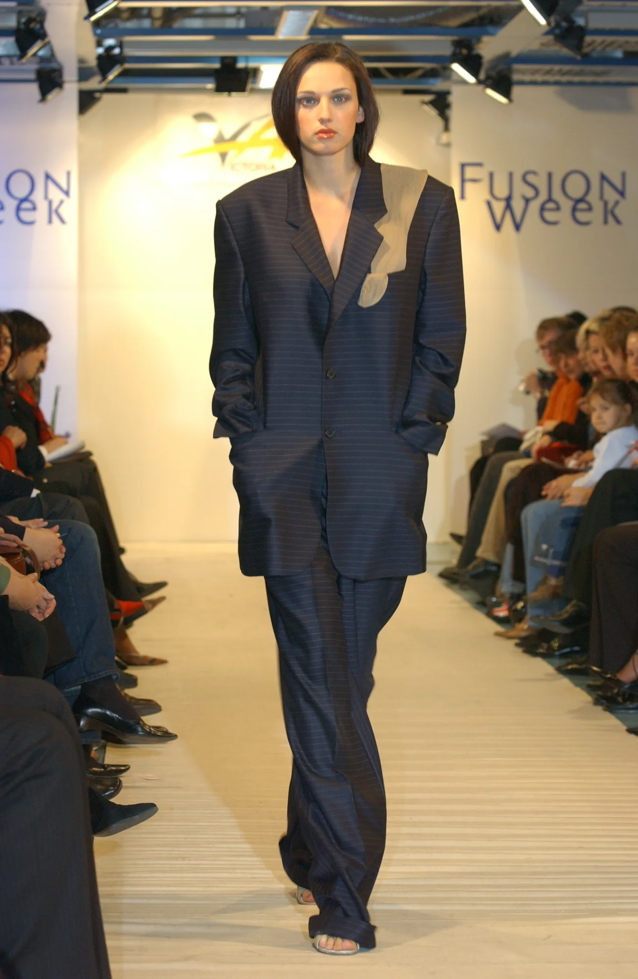 Коллекция 2001 Spring Fusion Week 2001, Victoria Andreyanova, образ 8