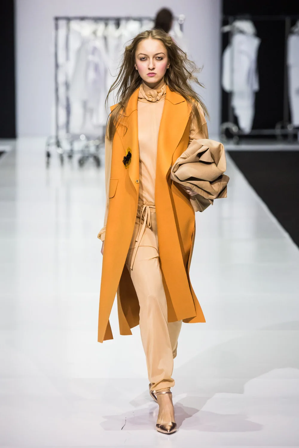 Коллекция FW 2018-19. Британцы в городе 2018, Victoria Andreyanova, образ 30