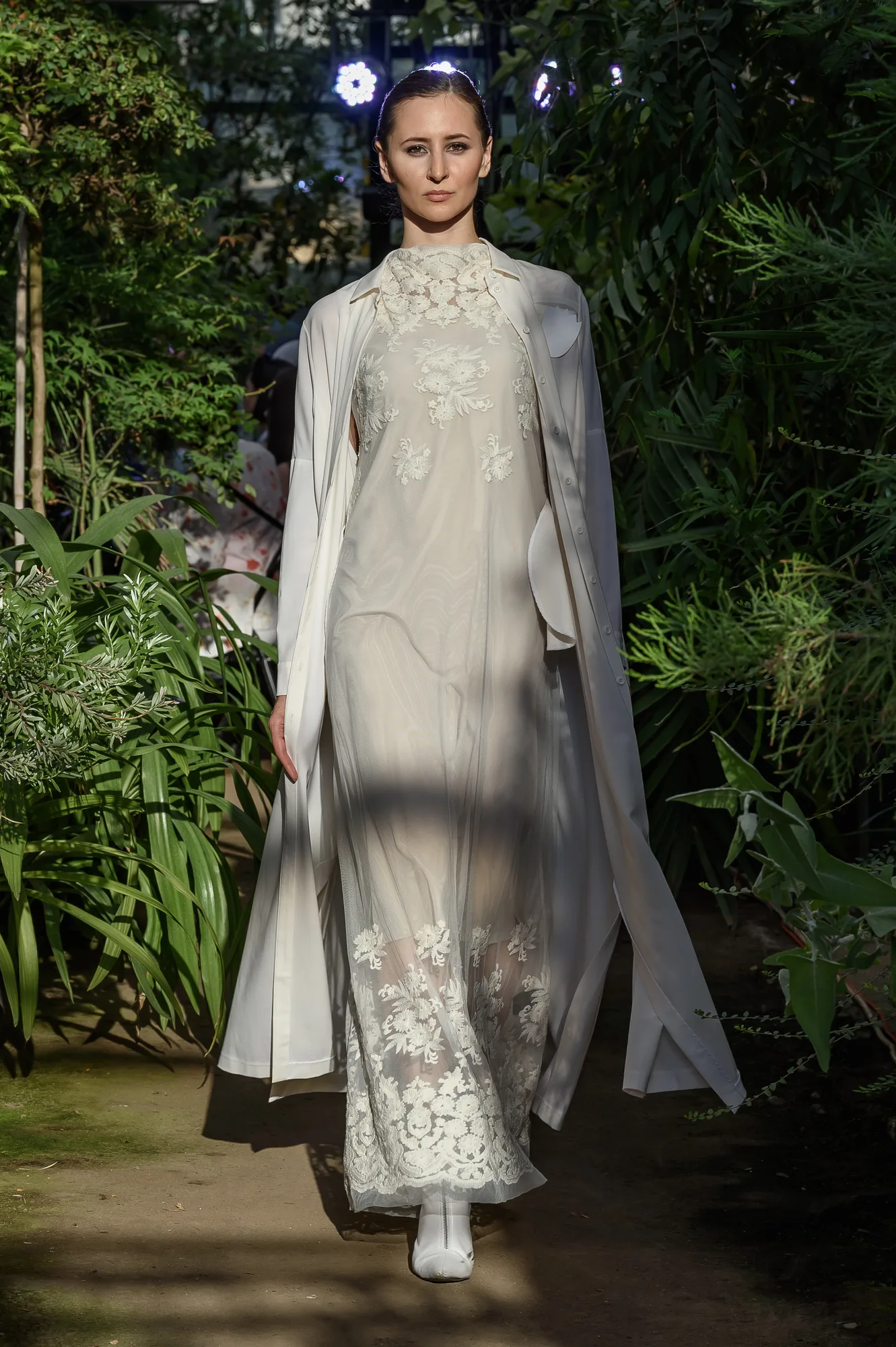Коллекция VA FW 2019-20 (показ в оранжерее, коллекция ЭПОХА) 2019, Victoria Andreyanova, образ 12