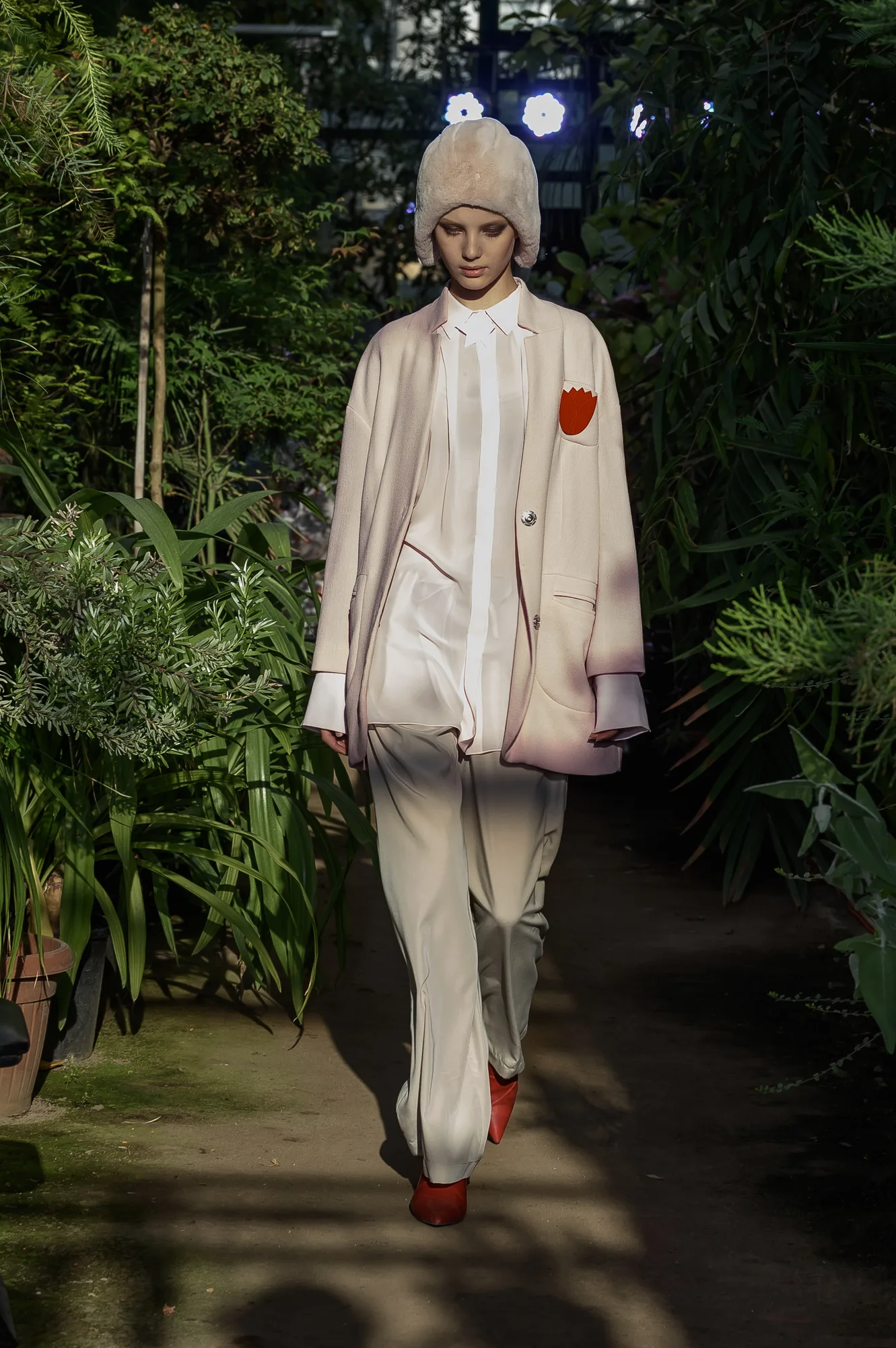 Коллекция VA FW 2019-20 (показ в оранжерее, коллекция ЭПОХА) 2019, Victoria Andreyanova, образ 13