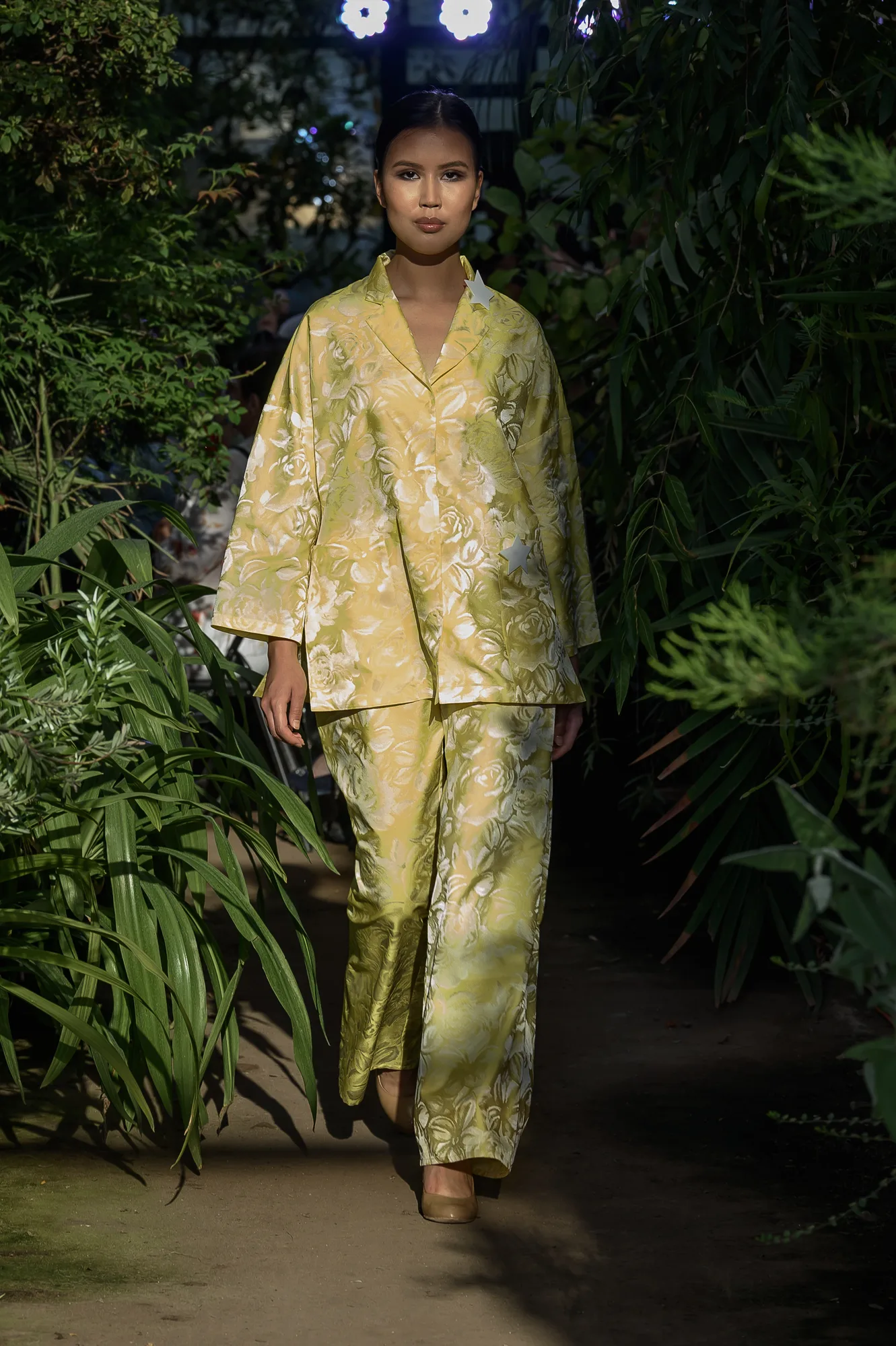 Коллекция VA FW 2019-20 (показ в оранжерее, коллекция ЭПОХА) 2019, Victoria Andreyanova, образ 14