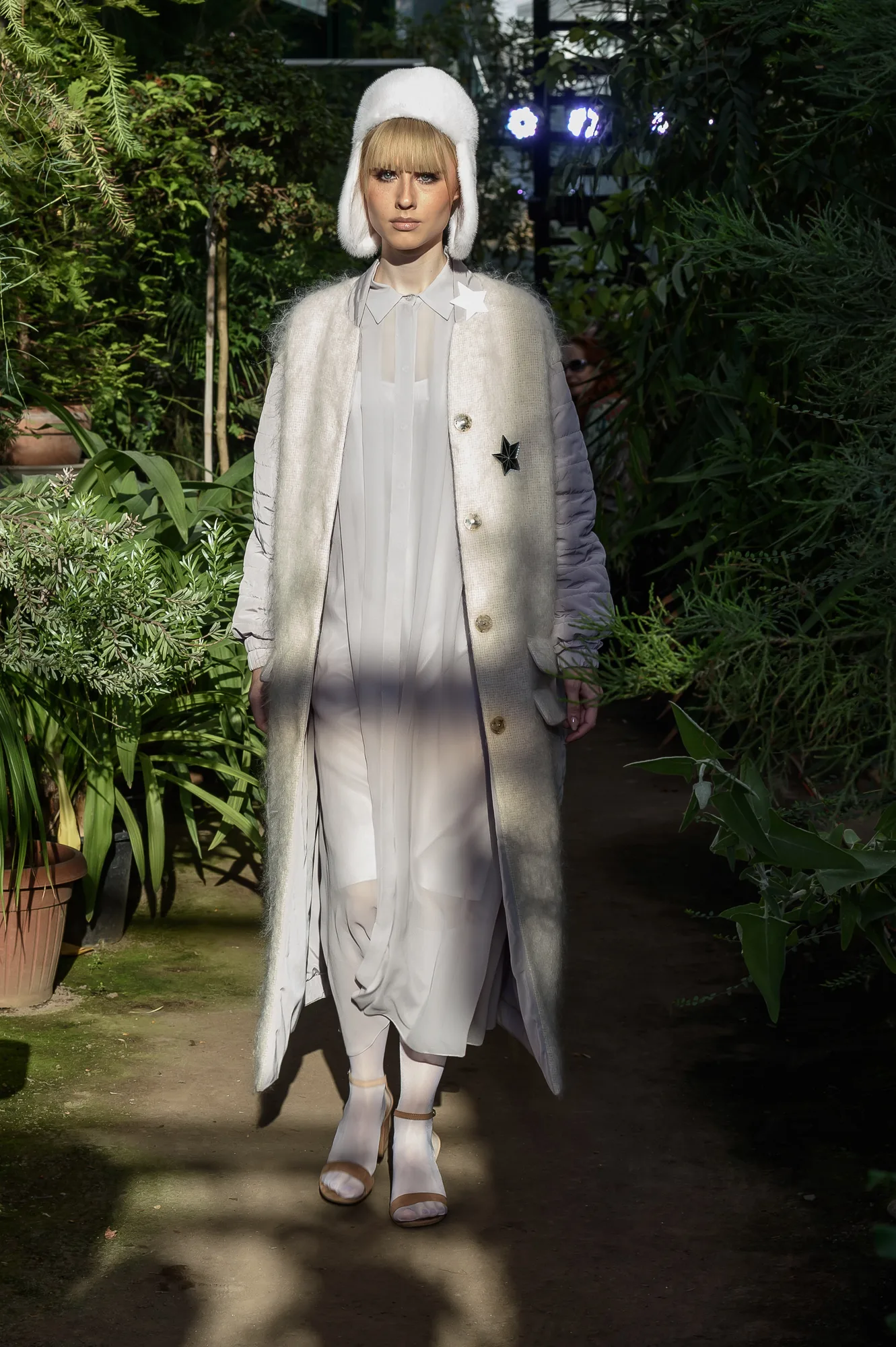 Коллекция VA FW 2019-20 (показ в оранжерее, коллекция ЭПОХА) 2019, Victoria Andreyanova, образ 2