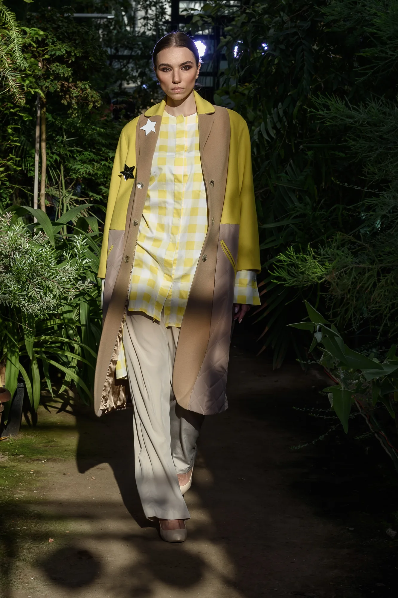 Коллекция VA FW 2019-20 (показ в оранжерее, коллекция ЭПОХА) 2019, Victoria Andreyanova, образ 3