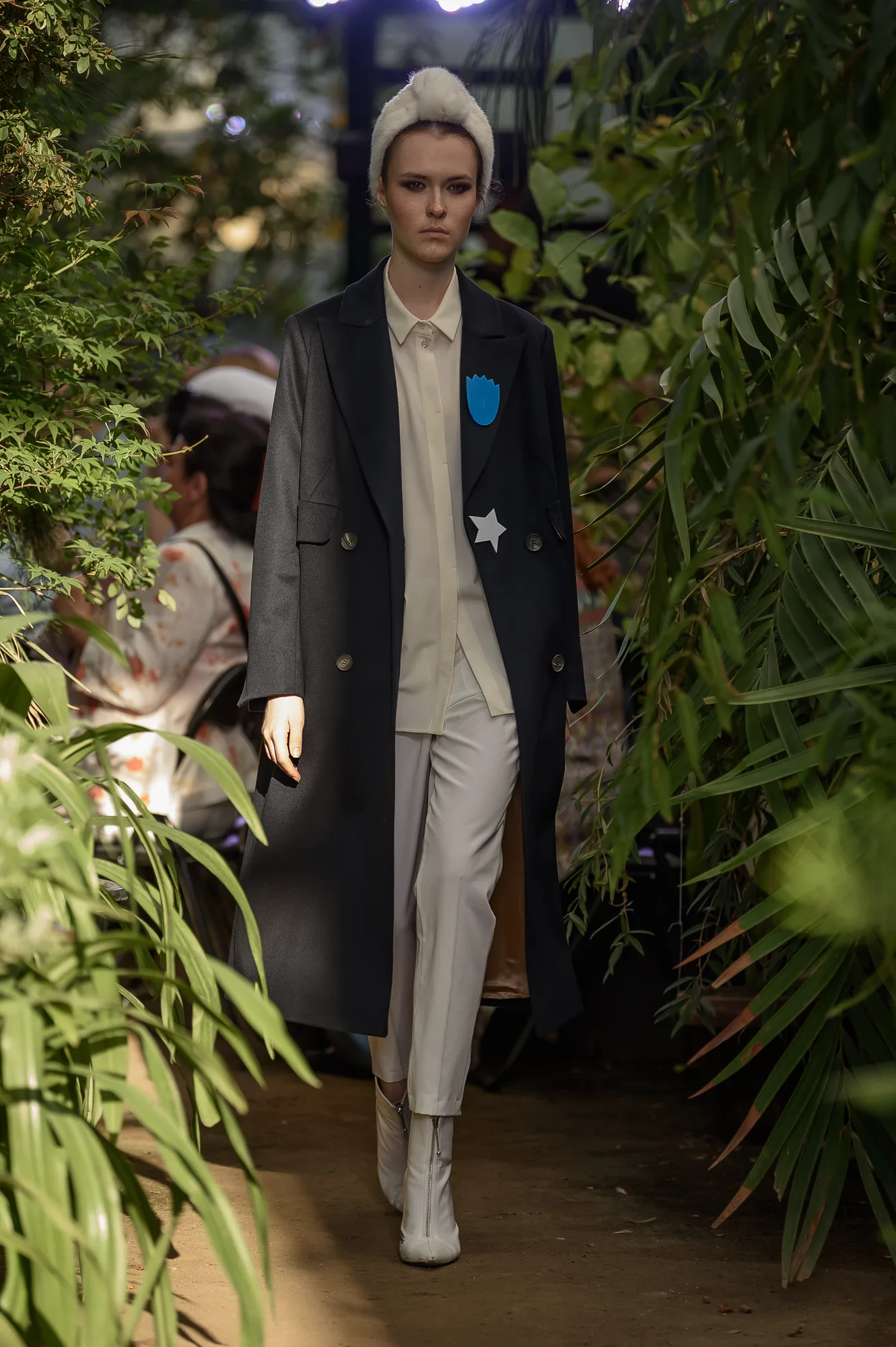 Коллекция VA FW 2019-20 (показ в оранжерее, коллекция ЭПОХА) 2019, Victoria Andreyanova, образ 8